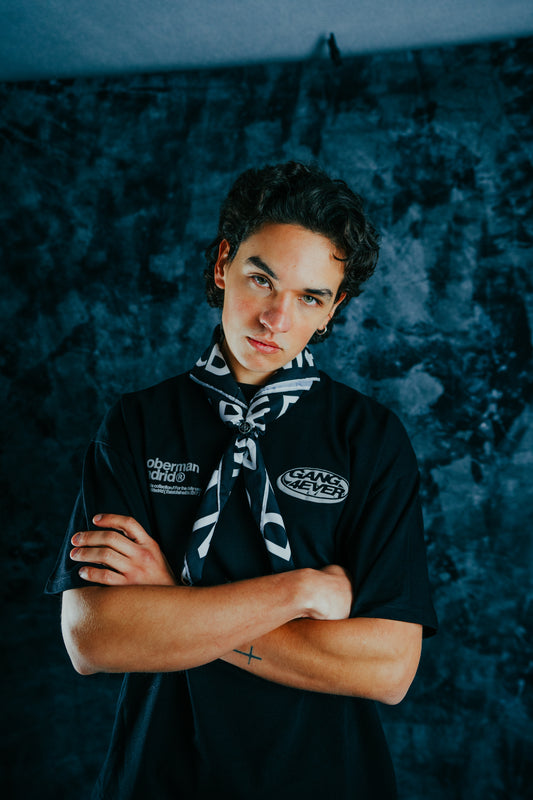 Pañuelo Essentials Black