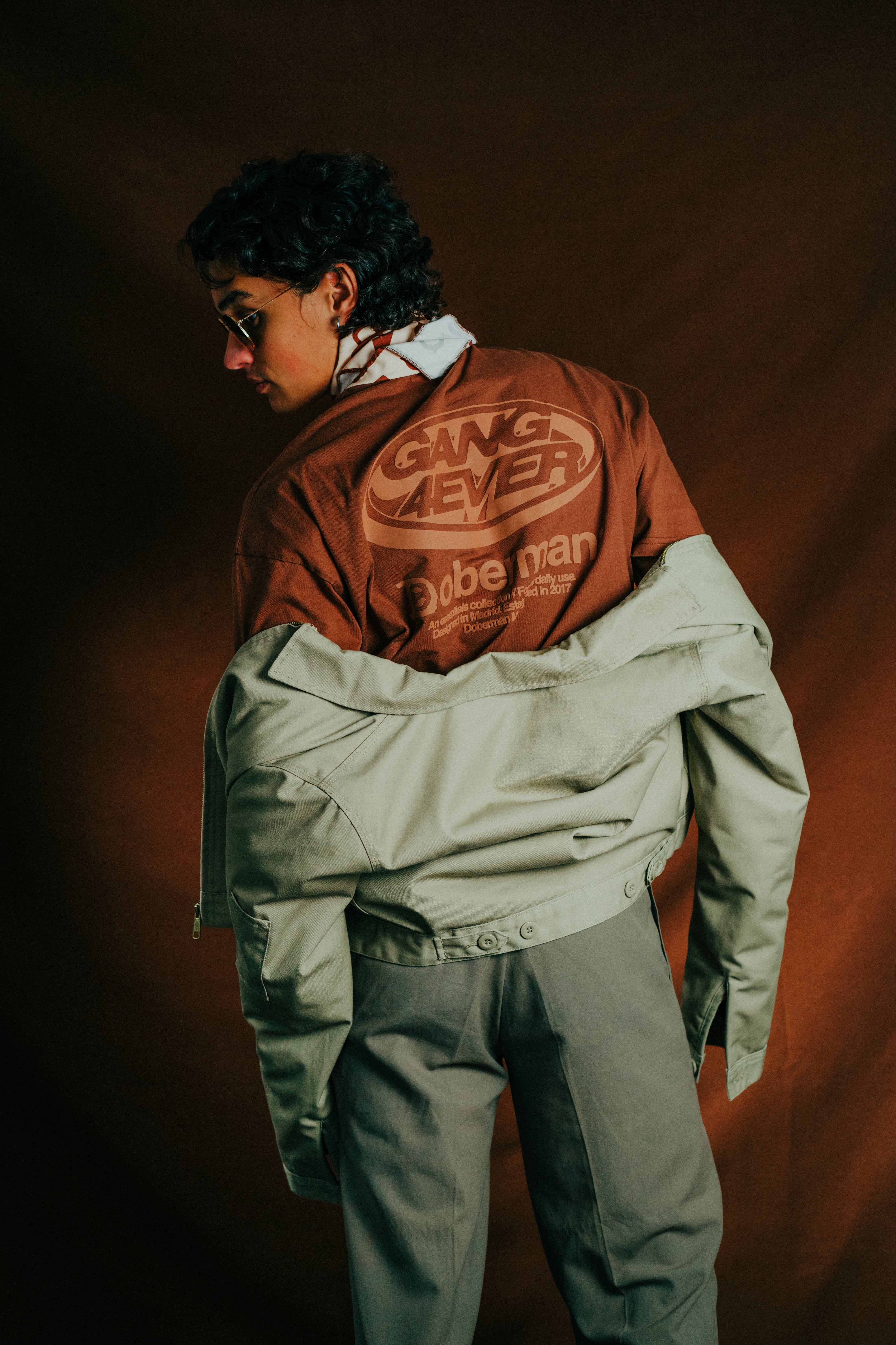 Essential Tee Chocolate