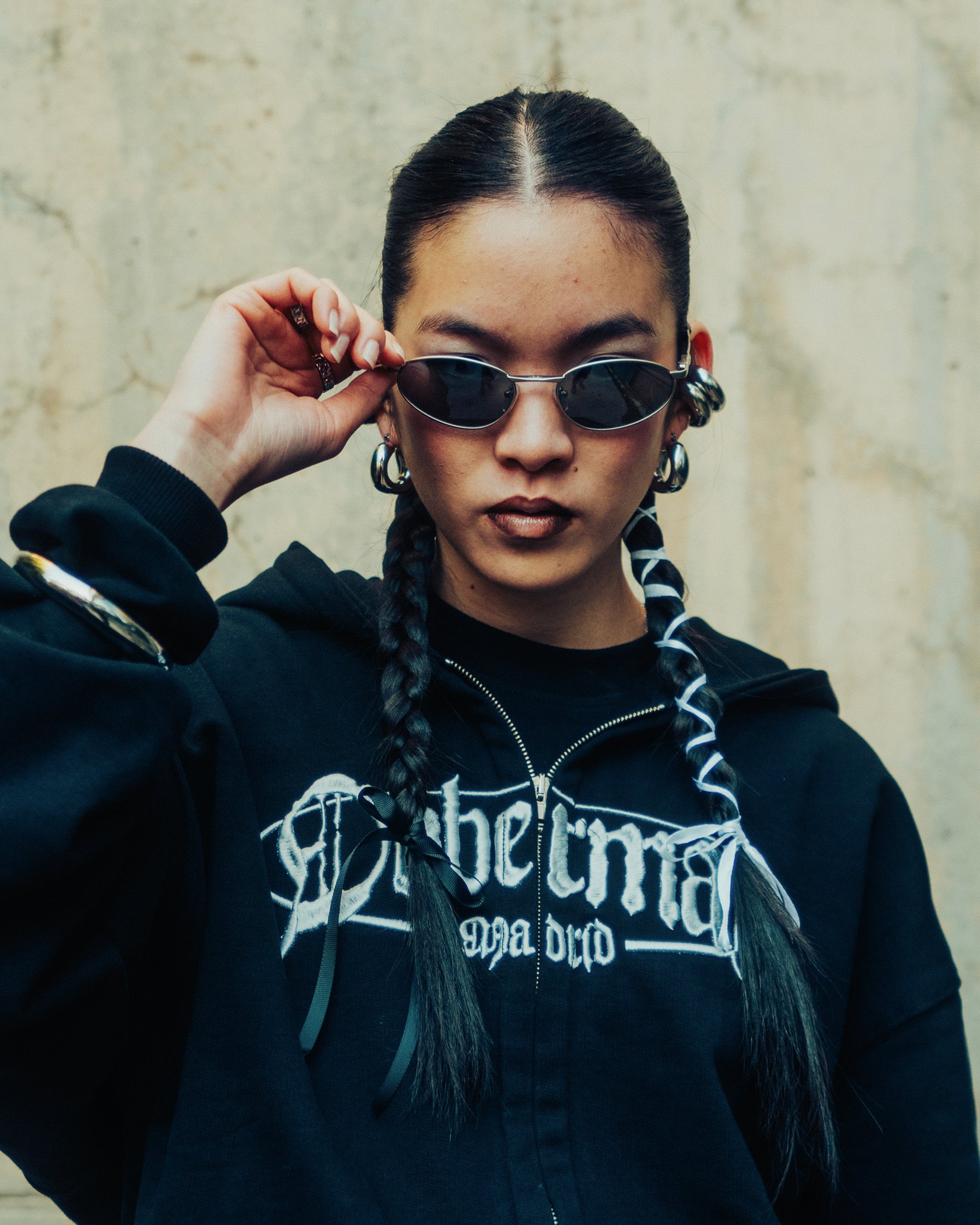 Boucles d'oreilles imposantes