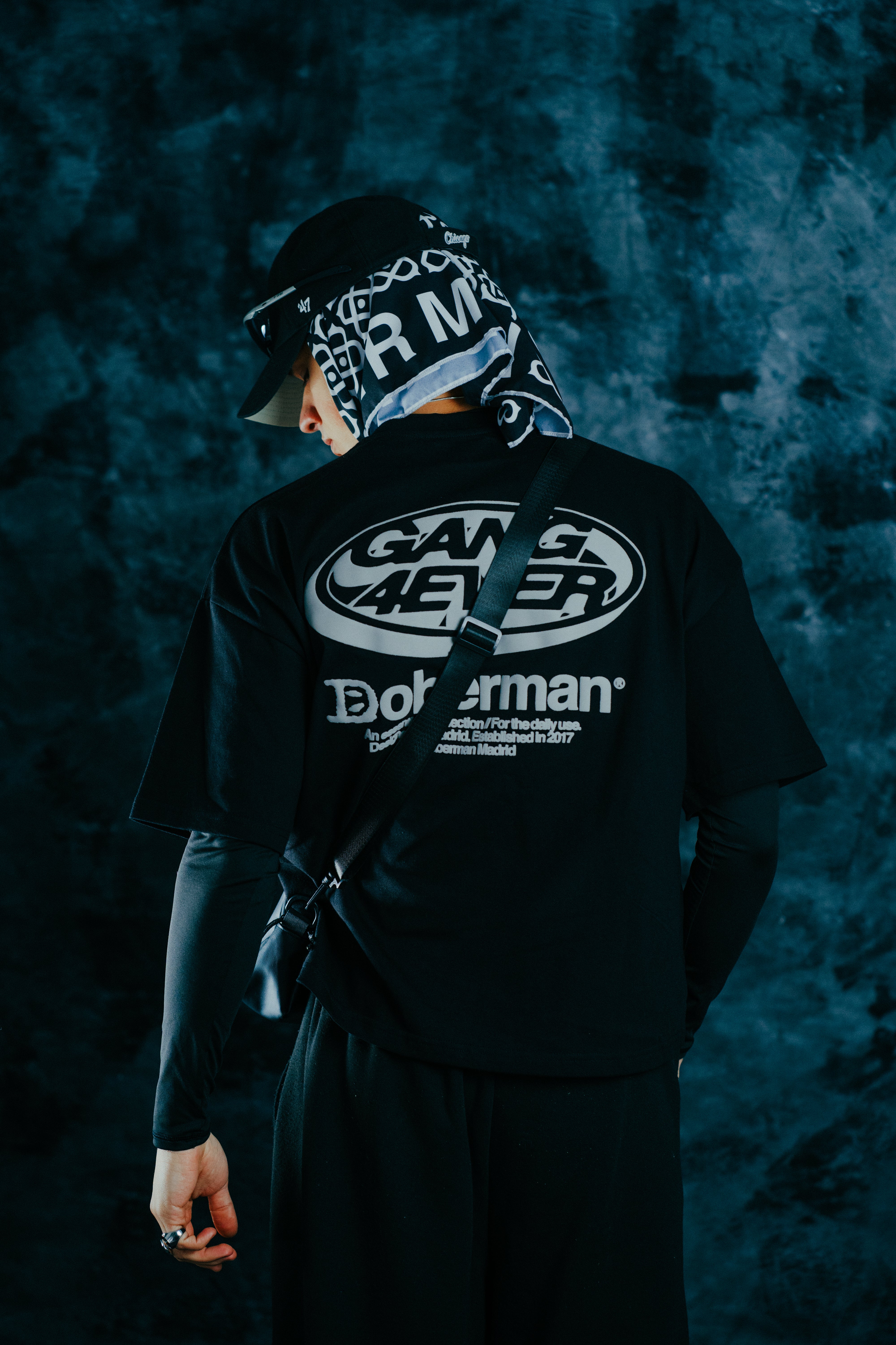 Pañuelo Essentials Black