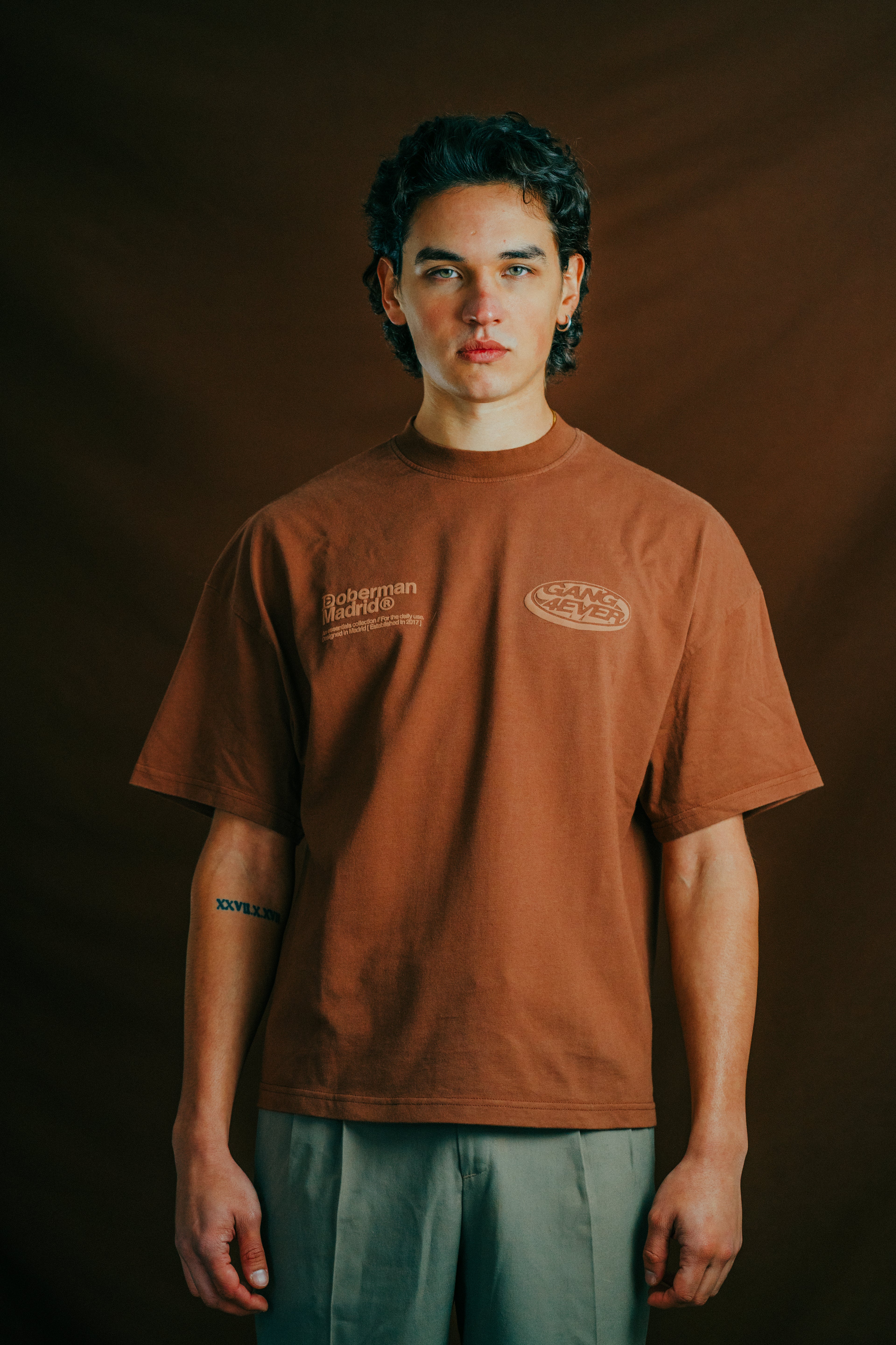 Essential Tee Chocolate