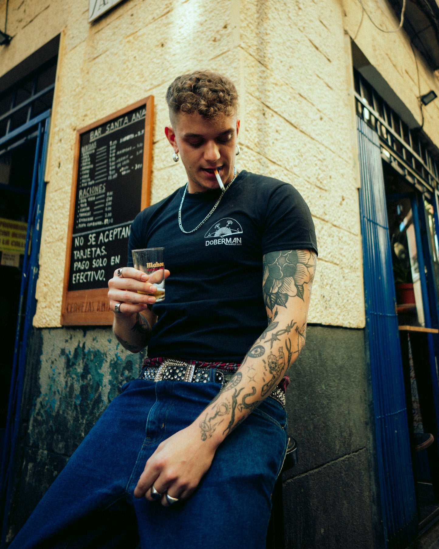 Pack Souvenir Tee + Pin Black